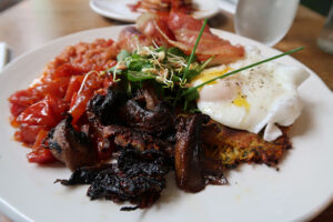 Apres Cooked Breakfast at Apres Food Co. in Farringdon, United Kingdom