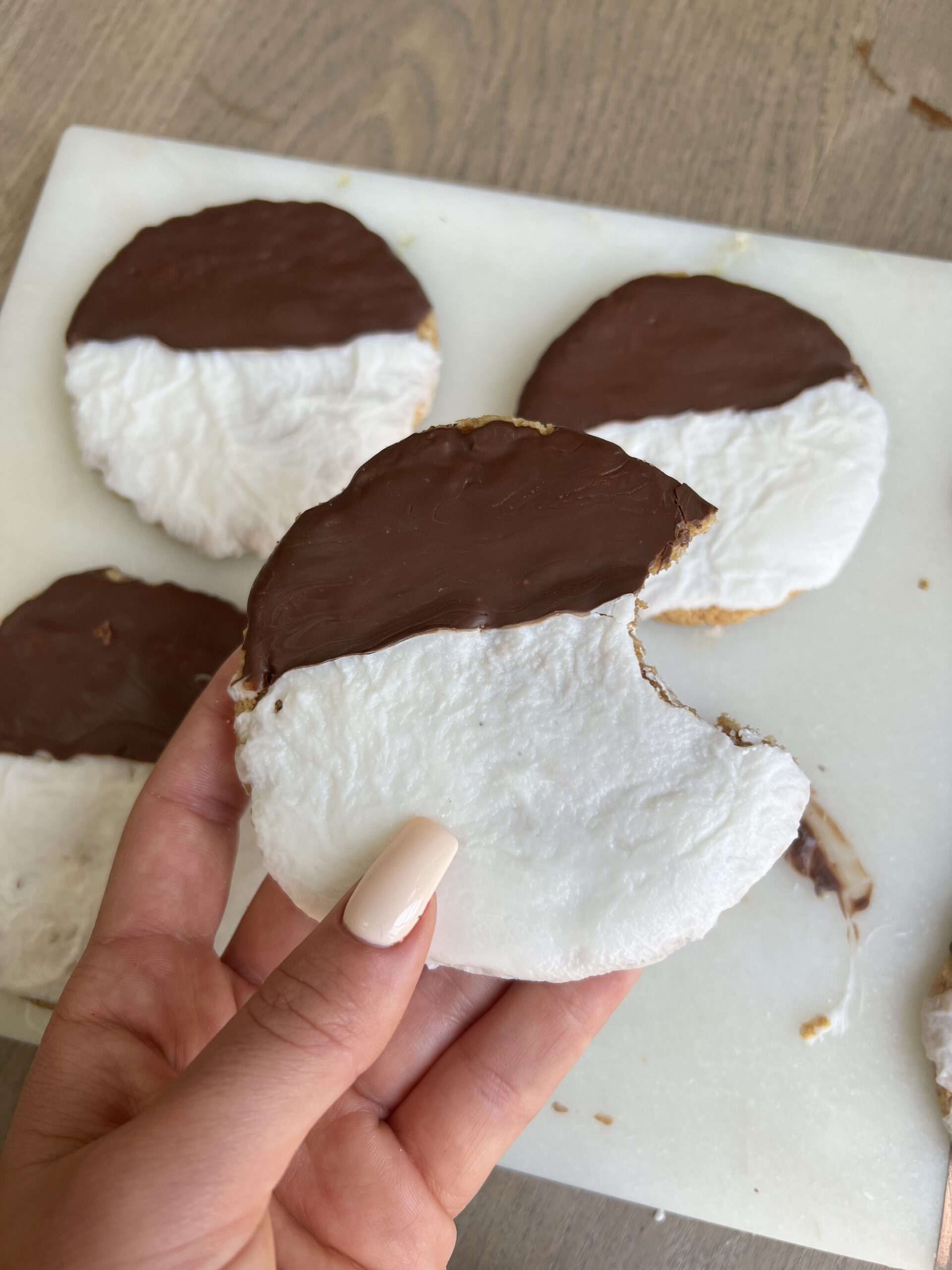 Black & White Cookies - NOBREAD