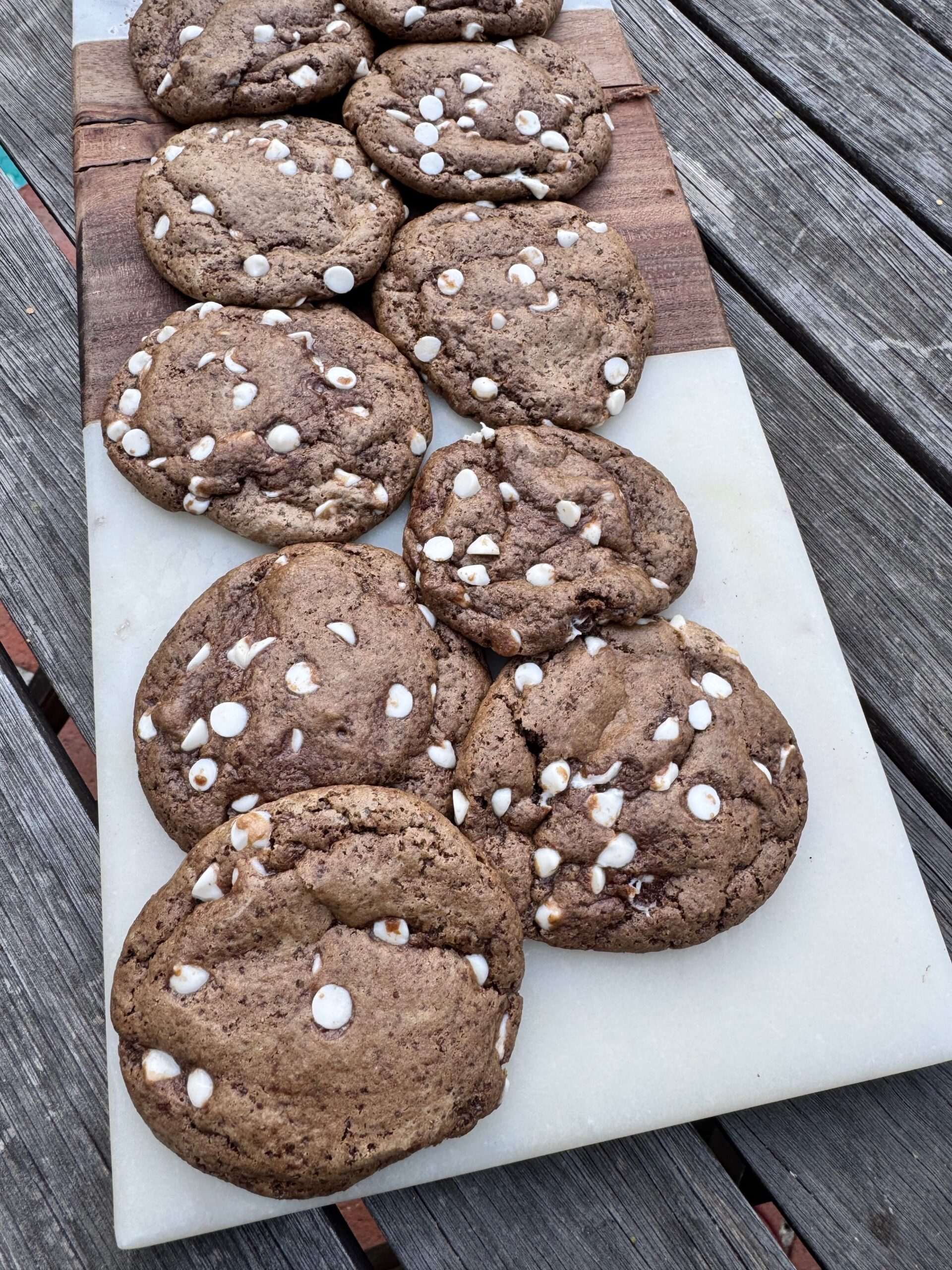 Double Chocolate White Chocolate Chip Cookies - NOBREAD